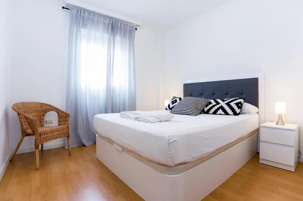 Livemalaga Ventura & Parking Apartment